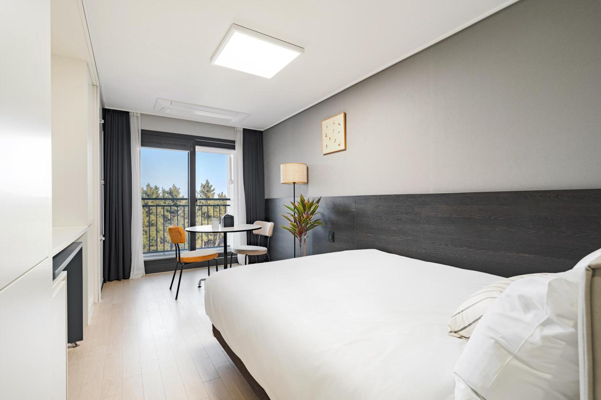 Urbanstay Sokcho Beach Ab Buitenkant foto