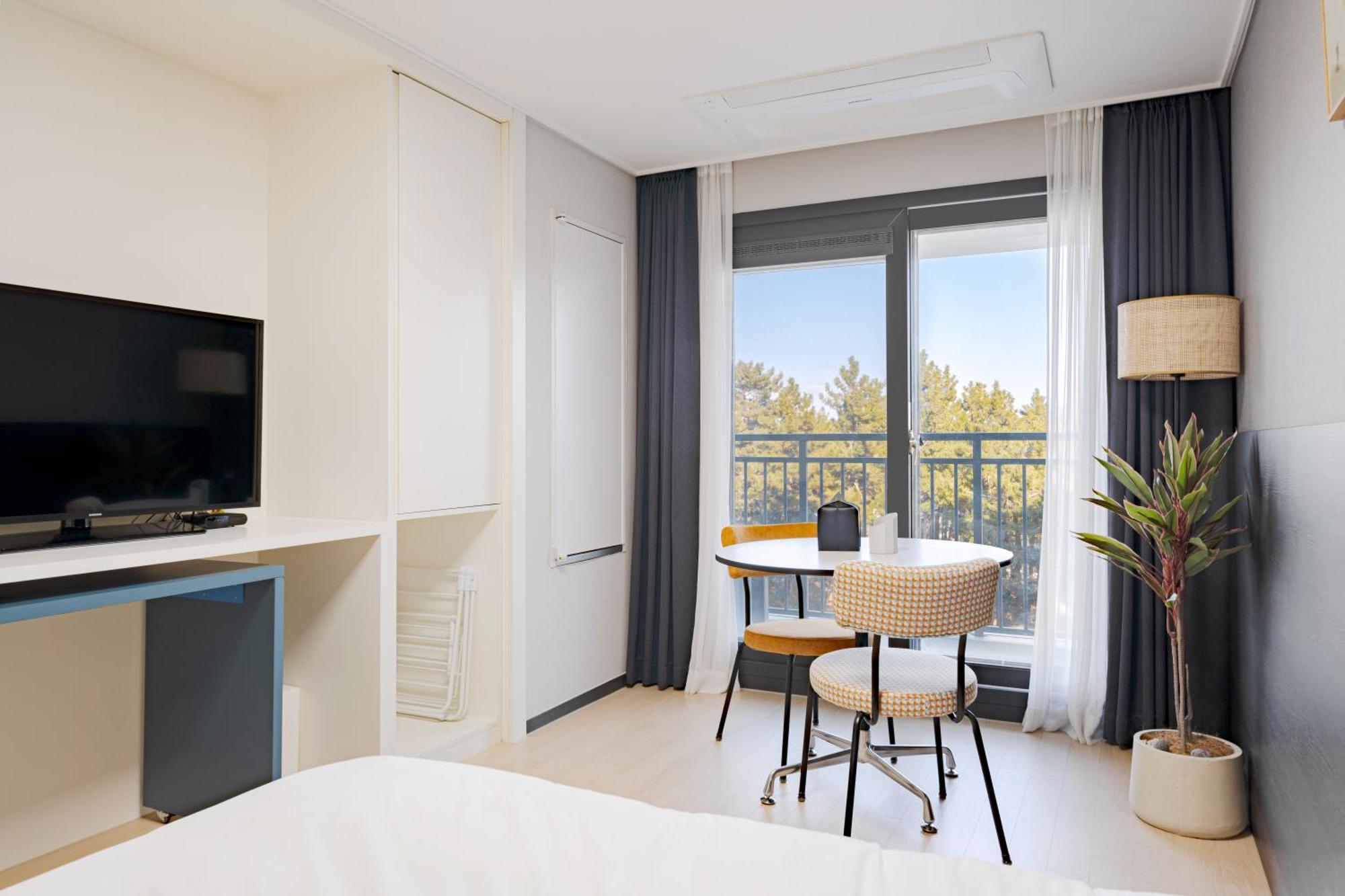 Urbanstay Sokcho Beach Ab Buitenkant foto