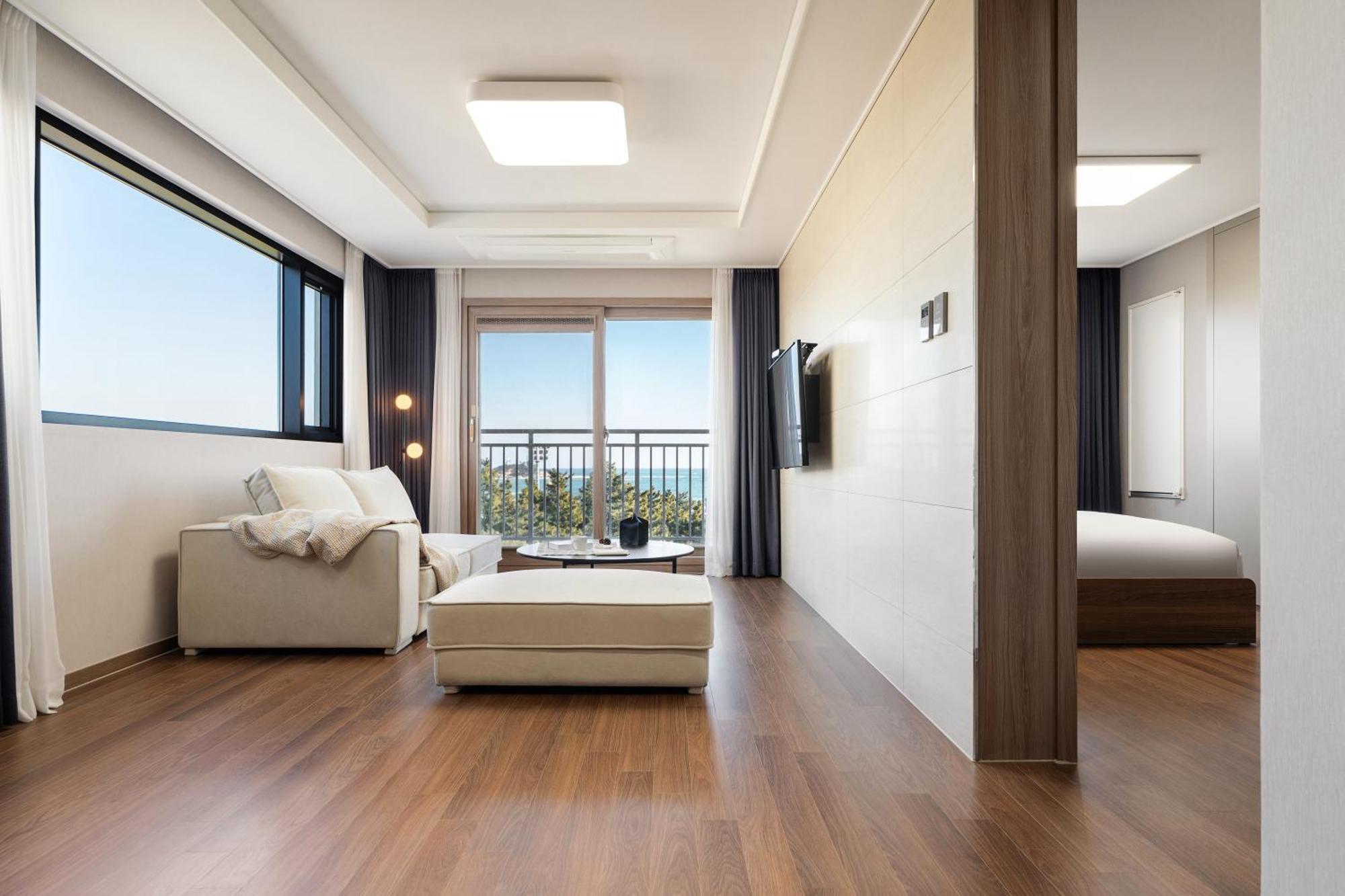 Urbanstay Sokcho Beach Ab Buitenkant foto