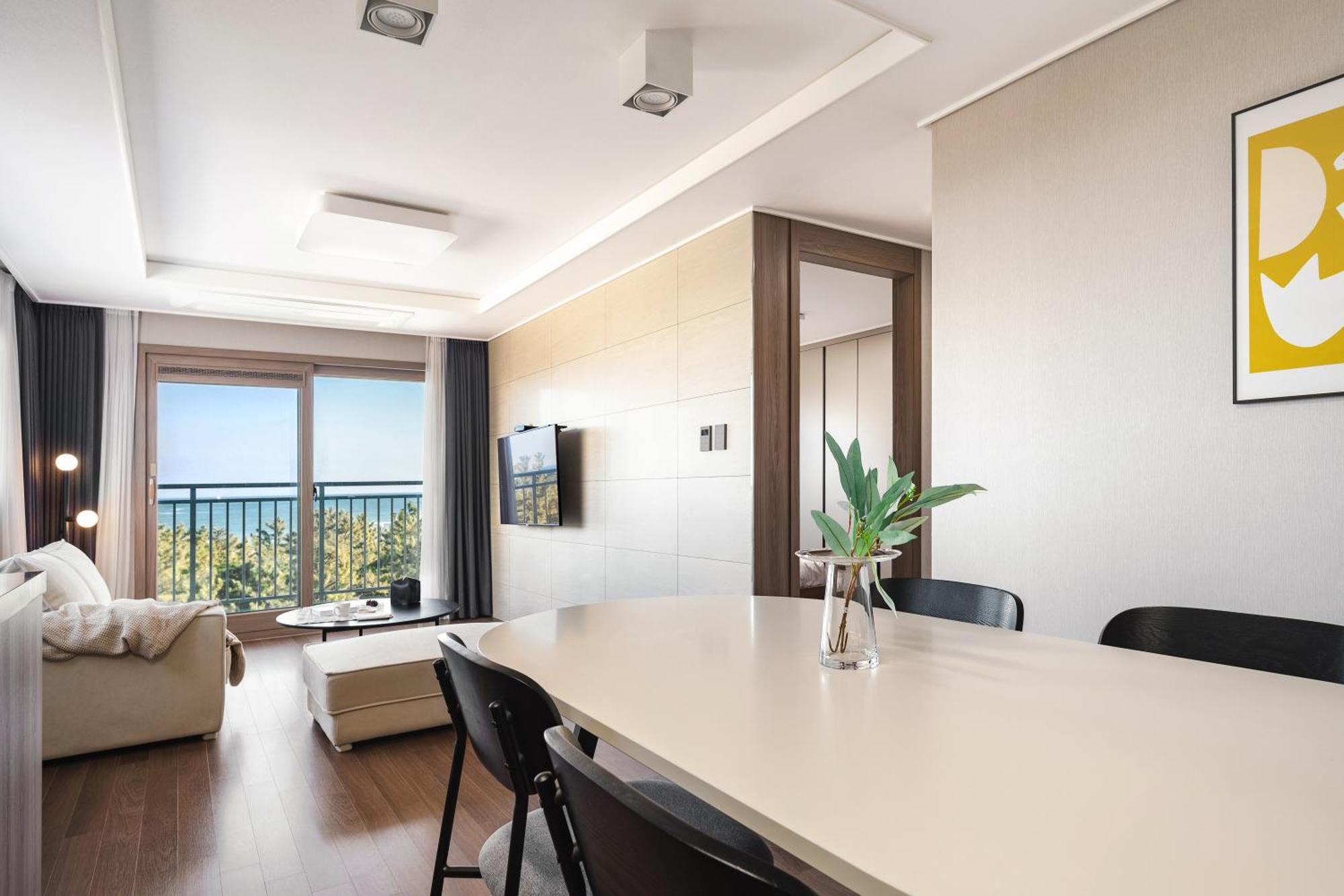 Urbanstay Sokcho Beach Ab Buitenkant foto